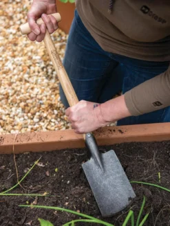 Gardener’s Lifetime Perennial Spade With Short T-Handle -Garden Care Series Store 8600310 3318 tif
