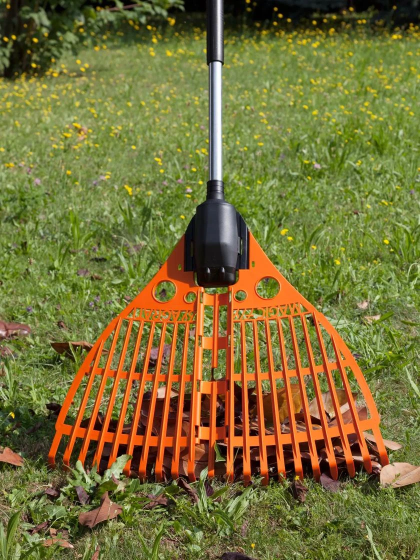 Magic Fly® Leaf Rake 1 Magic Fly® Leaf Rake